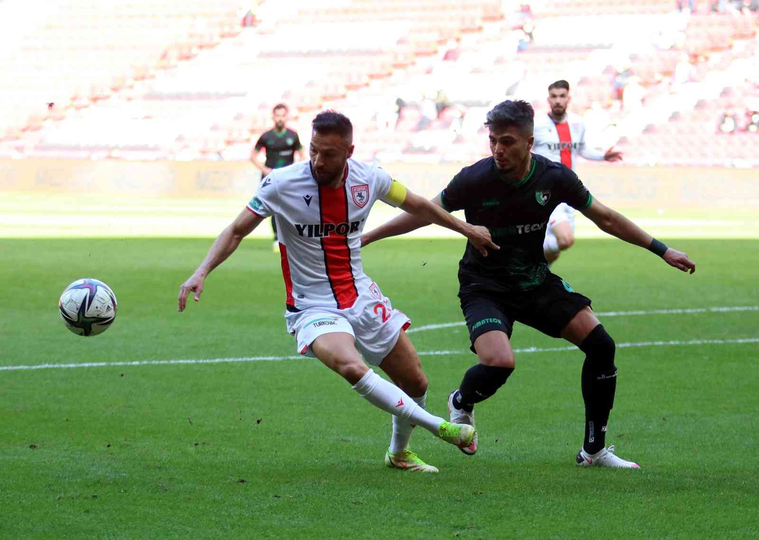 Samsunspor'dan Denizlispor'a gol ya�muru, Yasin �ztekin'den hat-trick