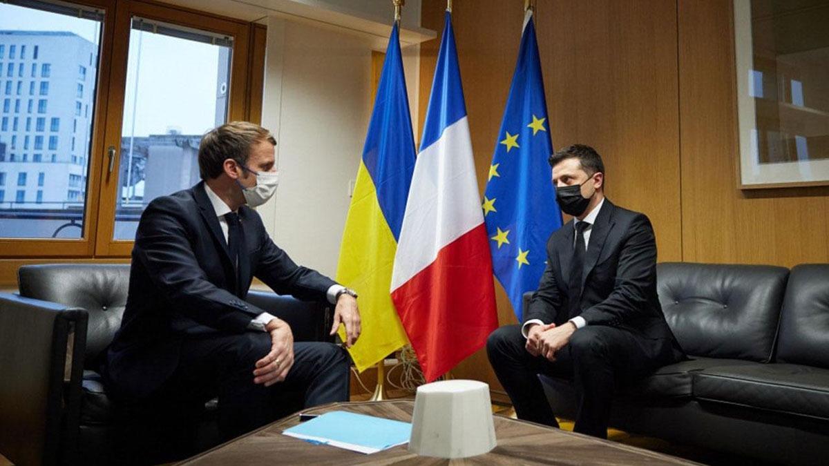 Zelenskiy, Macron'la Donbas'ta iddetlenen atmalar grt