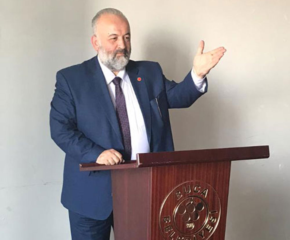 Kad�n foto�raf� ile yap�lan payla��m istifa getirdi!