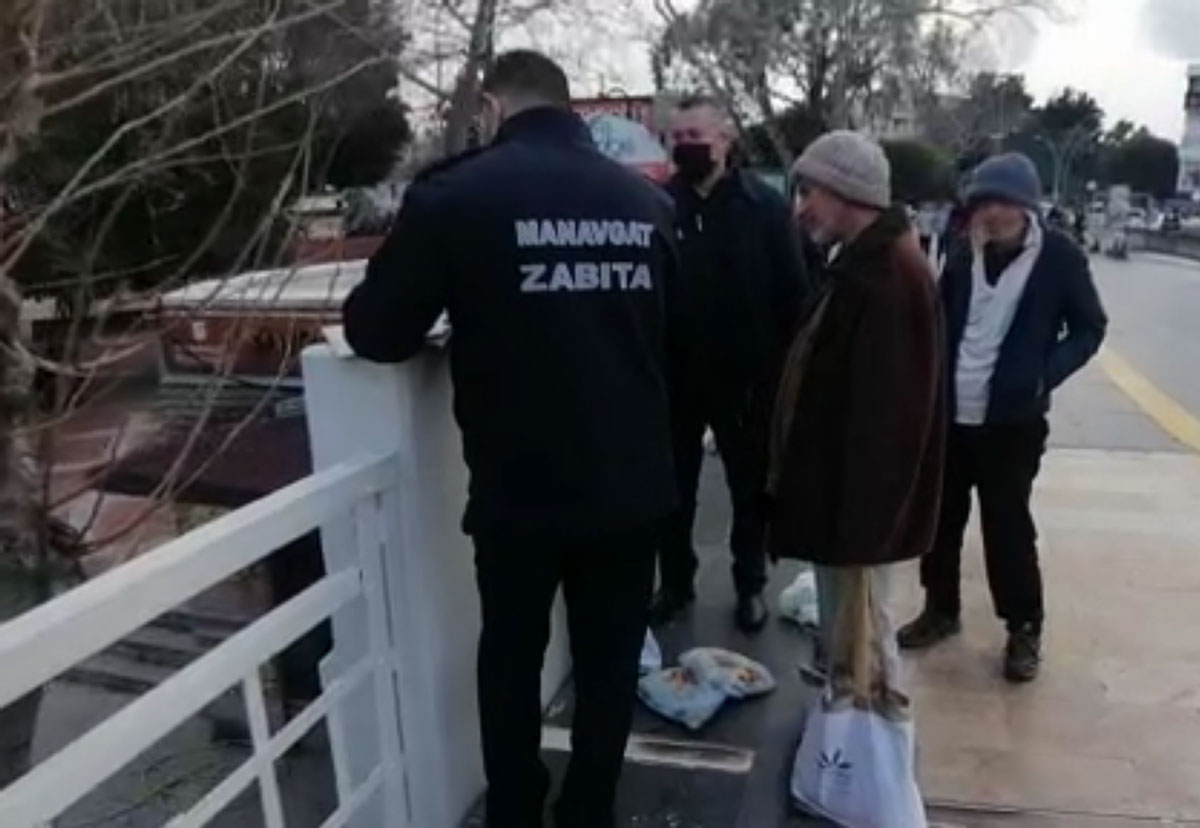 Engelli rol�ne b�r�nm��t�! Zab�ta ekibini g�r�nce ayaklan�verdi