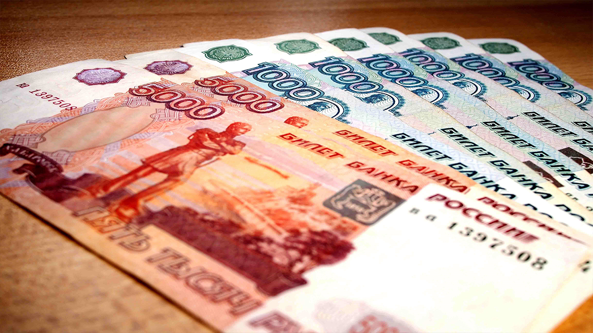 Ukrayna'ya askeri mdahale sonras Rus rublesi ve borsas deer kaybediyor