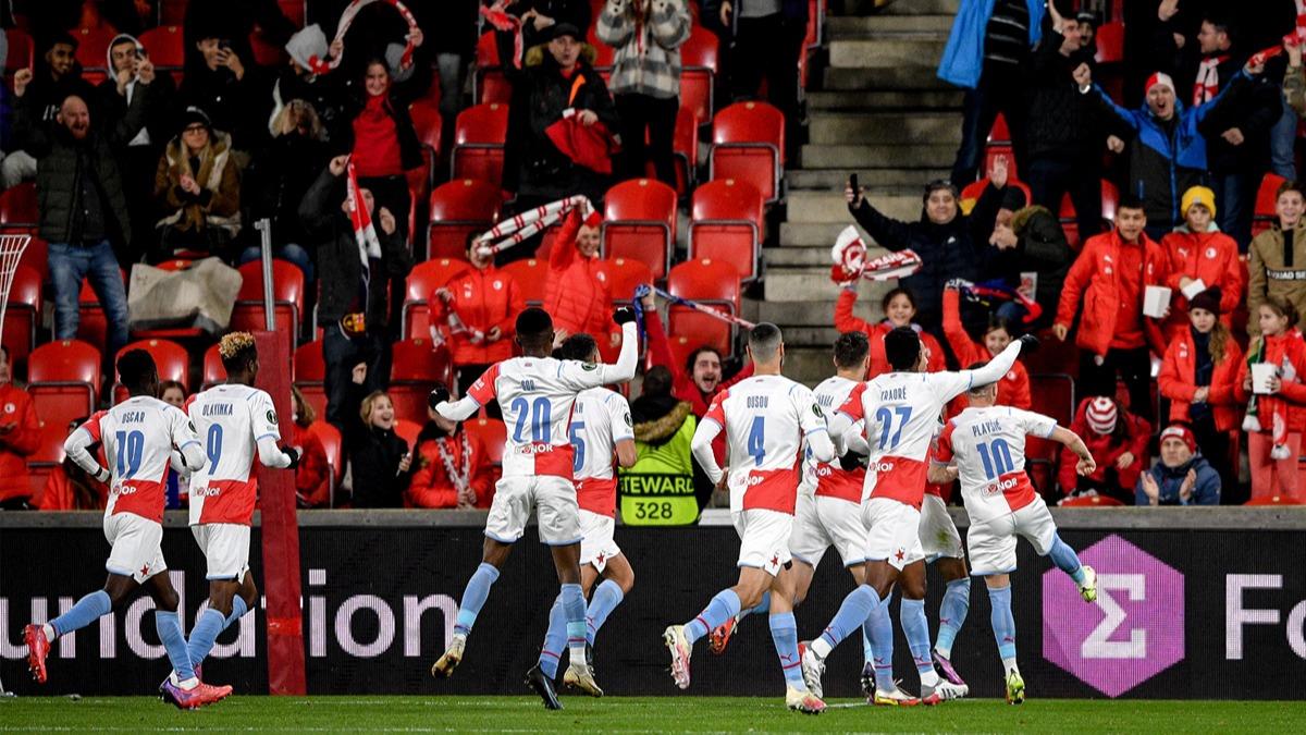 Ma sonucu: Slavia Prag 3-2 Fenerbahe