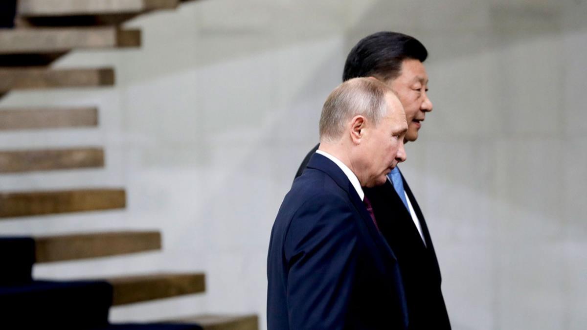 in Devlet Bakan i, Rus mevkida Putin ile telefon grmesi gerekletirdi