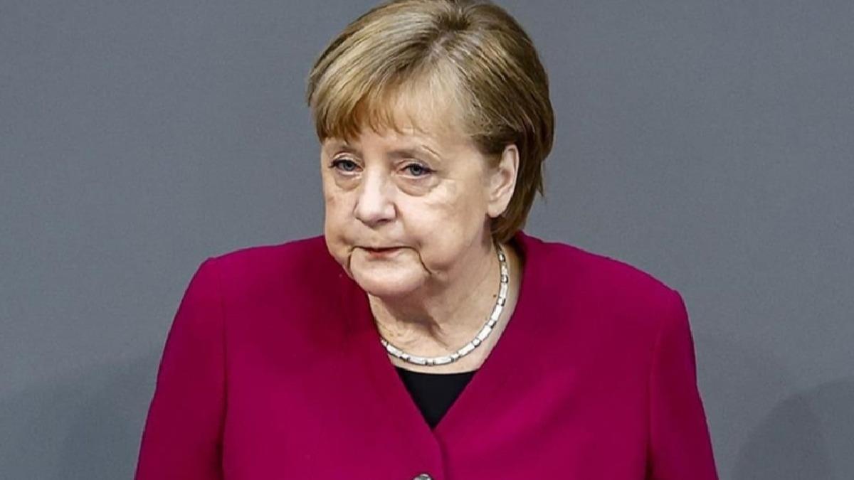 Eski Almanya Babakan Angela Merkel'den Rusya aklamas