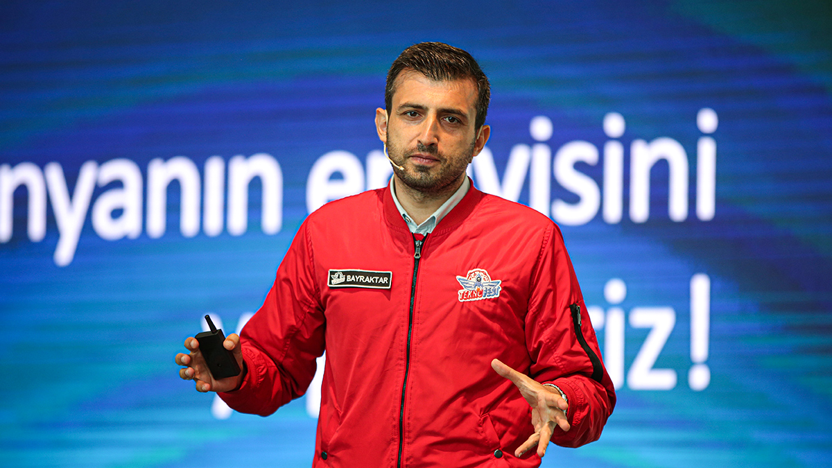 Sel�uk Bayraktar'dan 'ba��ms�z savunma sanayi' vurgusu: Hayati �nem ta��yor!