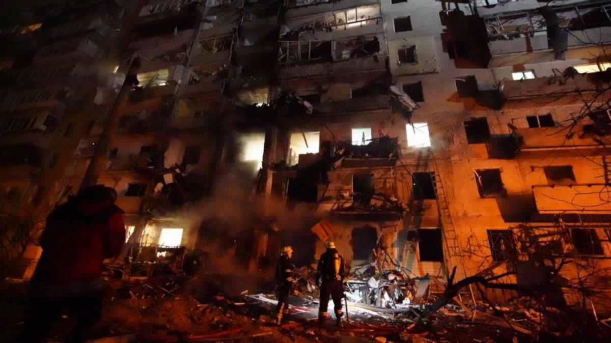 Ukrayna: Rus birlikleri Kiev merkeze ilerliyor