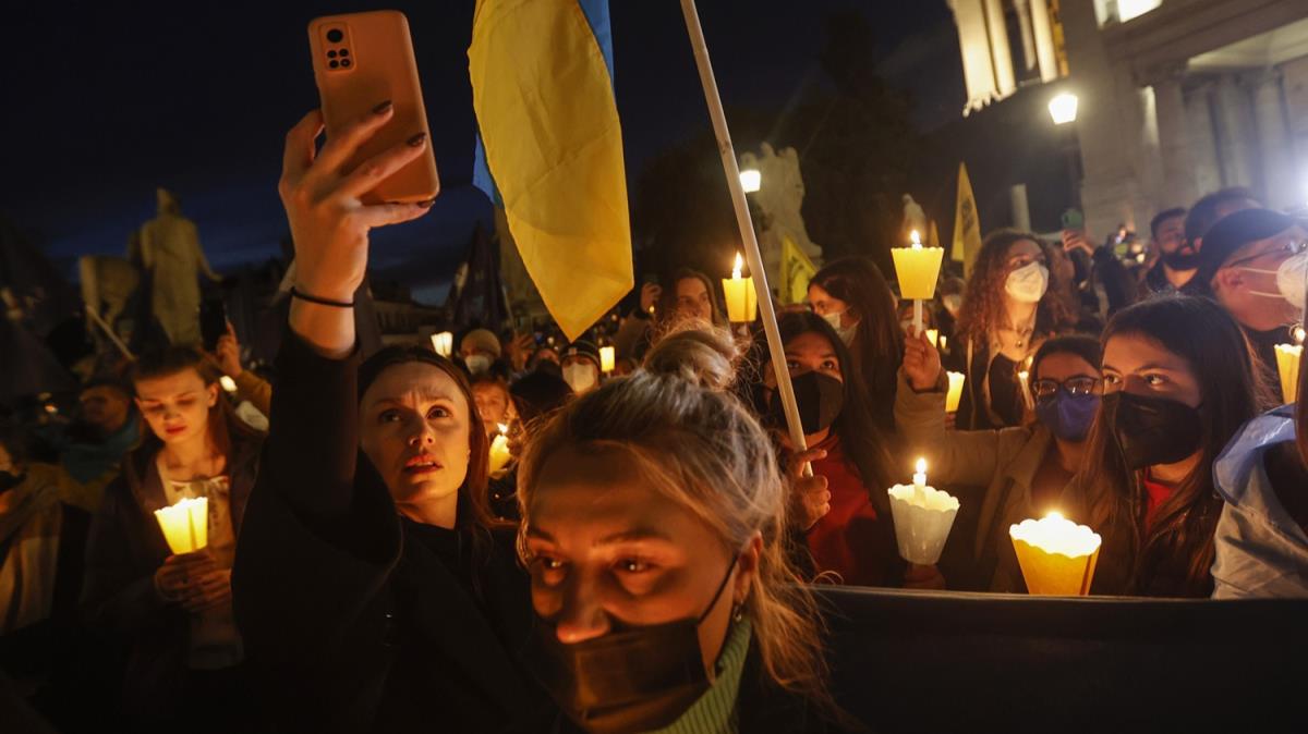talya'da Rusya'nn Ukrayna'ya saldrs protesto edildi