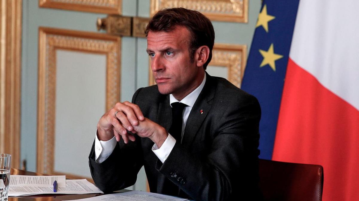 Macron, Savunma Konseyi'ni topluyor