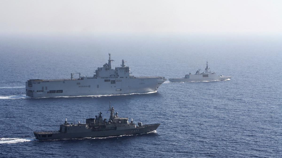 Tehlikeli gelime! Fransa donanmas, Rus gemisini durdurdu