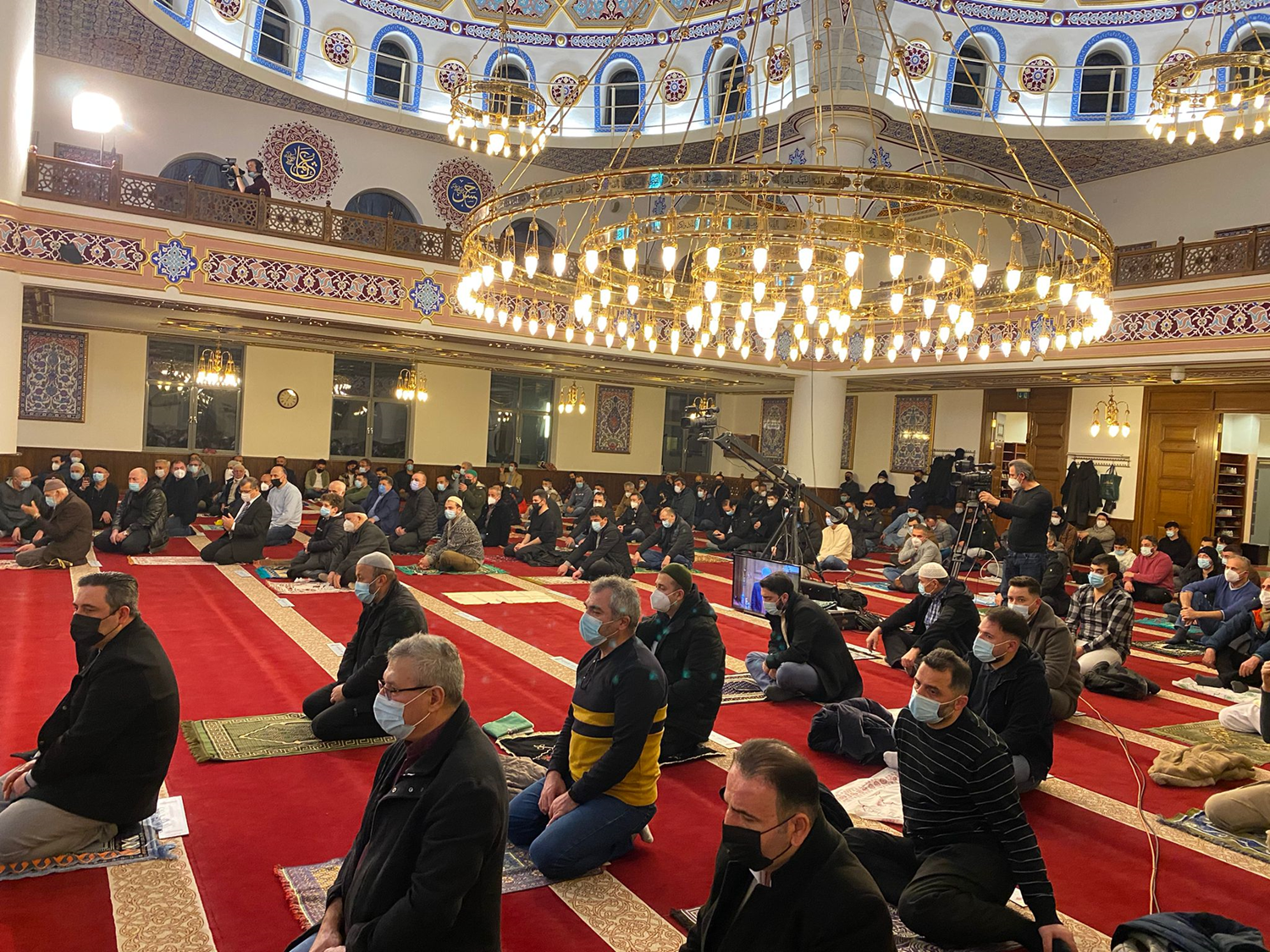 Almanya'daki camilerde Mira� Kandili idrak edildi
