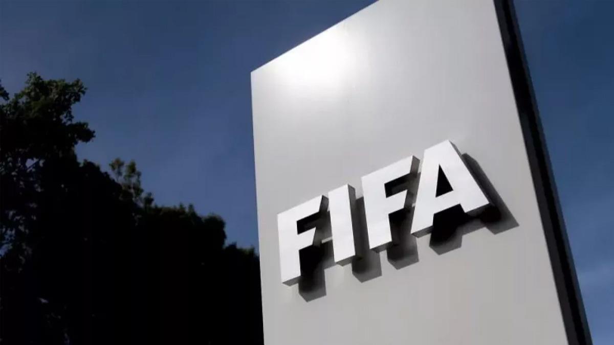 FIFA, yaptrmlarn aklad! ''Rusya bayra ve mar kullanlmayacak''