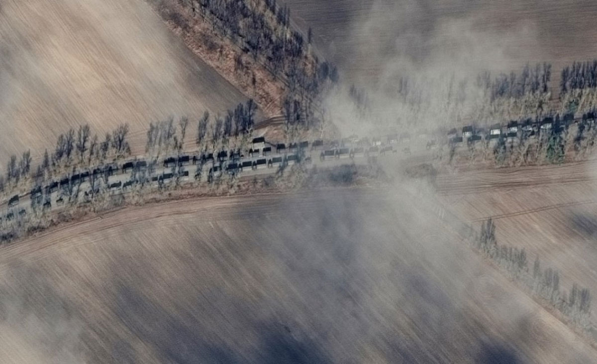 Uzaydan grntlendi! 5 km uzunluundaki Rus konvoyu Kiev'e gidiyor