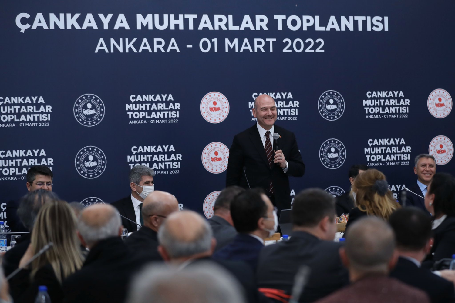 Bakan Soylu, �ankaya'daki muhtarlarla bir araya geldi