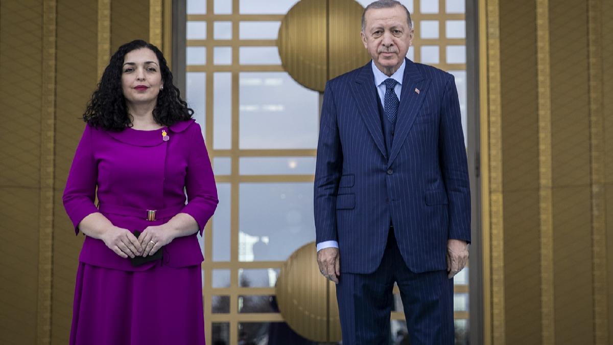 Kosova Cumhurbakan Ankara'da! Bakan Erdoan Osmani'yi resmi trenle karlad