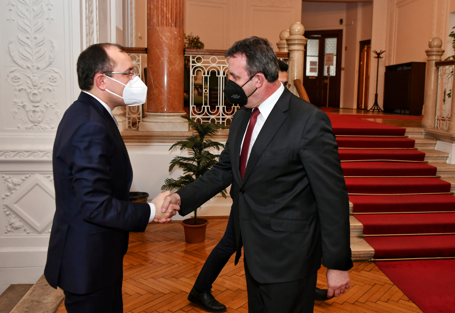 Ticaret Bakan Mehmet Mu�, Macaristan'da temaslarda bulundu