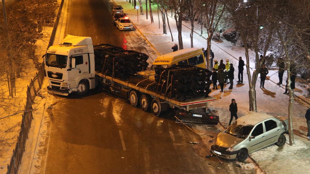 Yozgat'ta zincirleme trafik kazas!