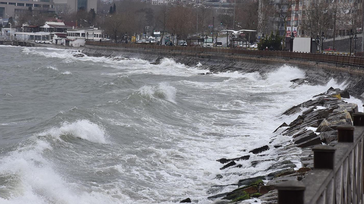 Marmara Denizi'nde ula��ma poyraz engeli