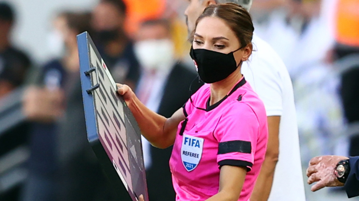 MHK'den 8 Mart'ta 3 kad�n hakeme S�per Lig g�revi