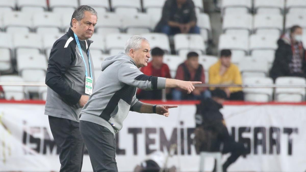Rza almbay: Antalyaspor'u sahasndan karmadk
