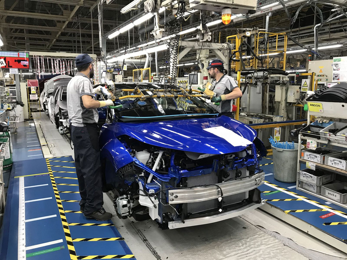 Toyota yar� iletken par�a problemi sebebiyle �retime ara veriyor