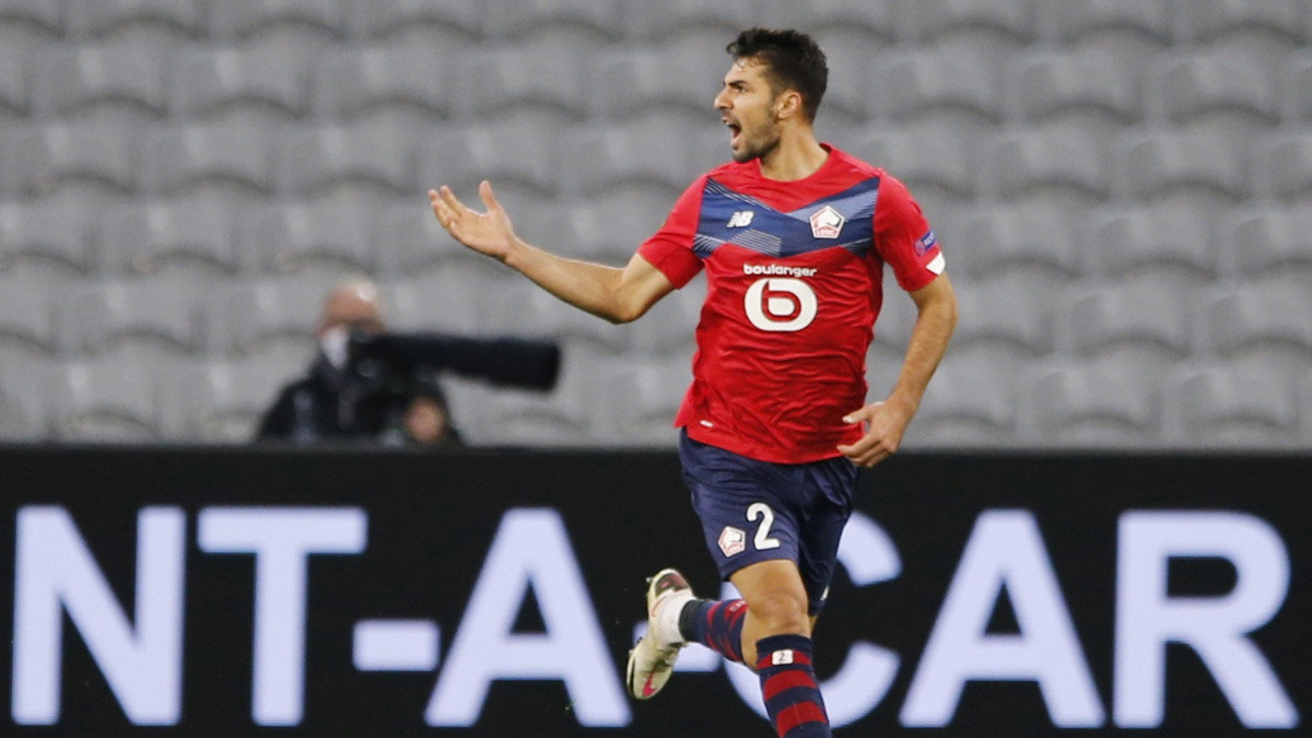 Ve Zeki �elik sahnede! Lille 3 puan� kapt�...