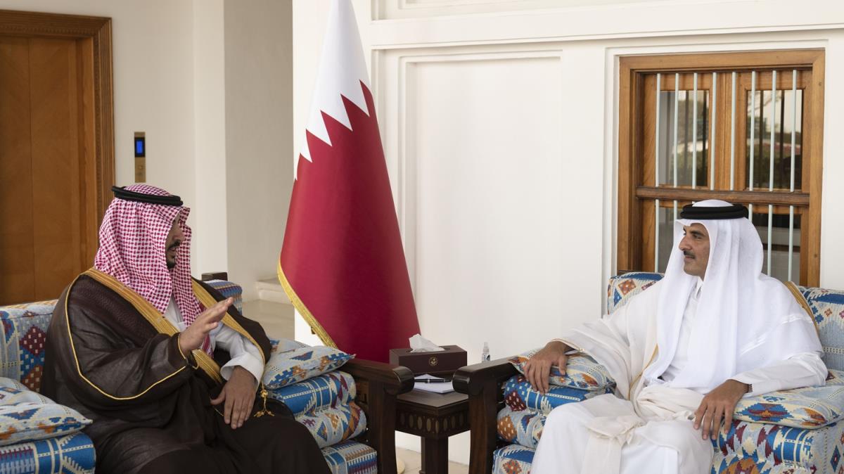 Katar Emiri ile Suudi Bakan Yardmcs askeri i birliini grt
