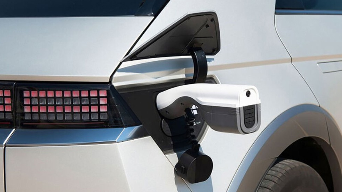 Hyundai'den elektrikli arata enerji devrimi! Benzin dnemi sona eriyor