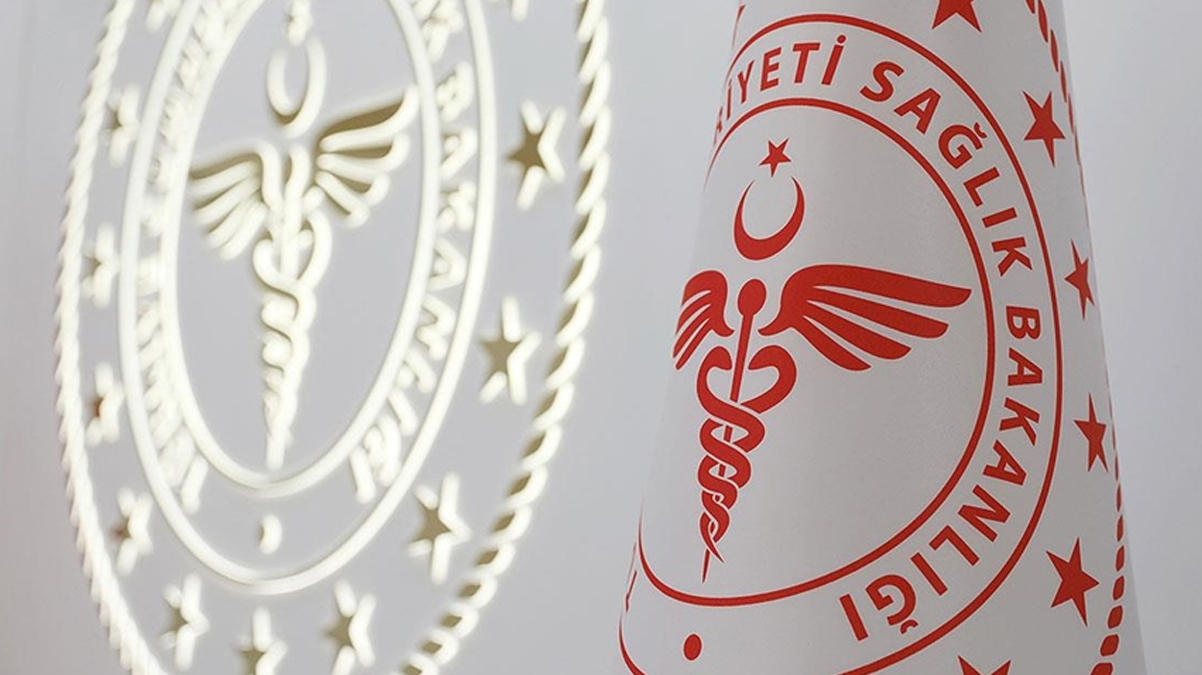 Sa�l�k Bakanl���ndan 65-72 ya� aras� doktorlar i�in yeniden atama ilan�