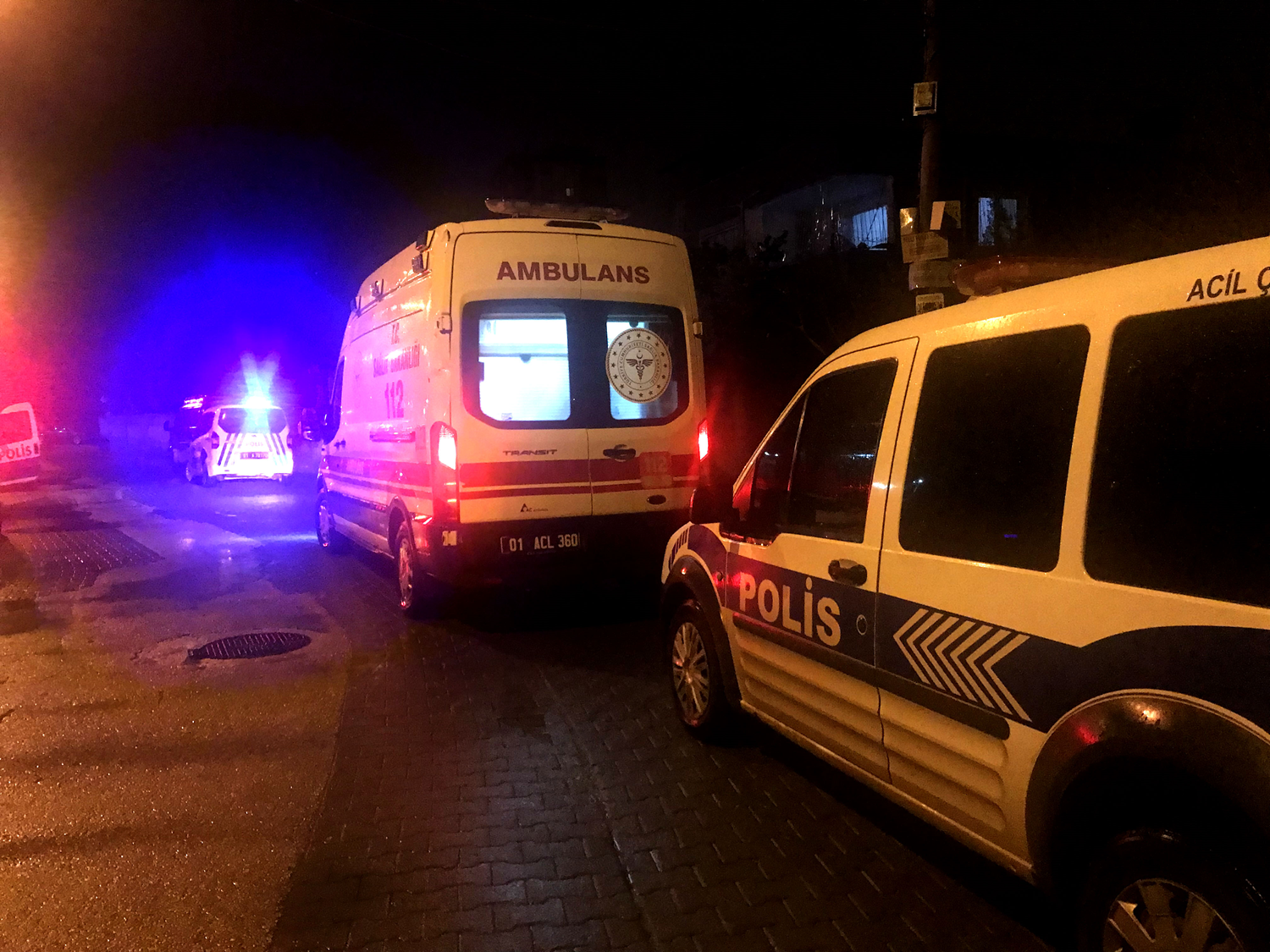 Evine girmek isterken kurun yamuruna tuttular