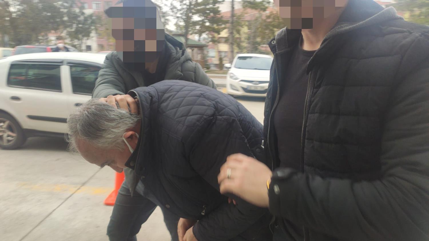 FET�'den aranan eski Dan��tay hakimi Mustafa Din� yakaland�