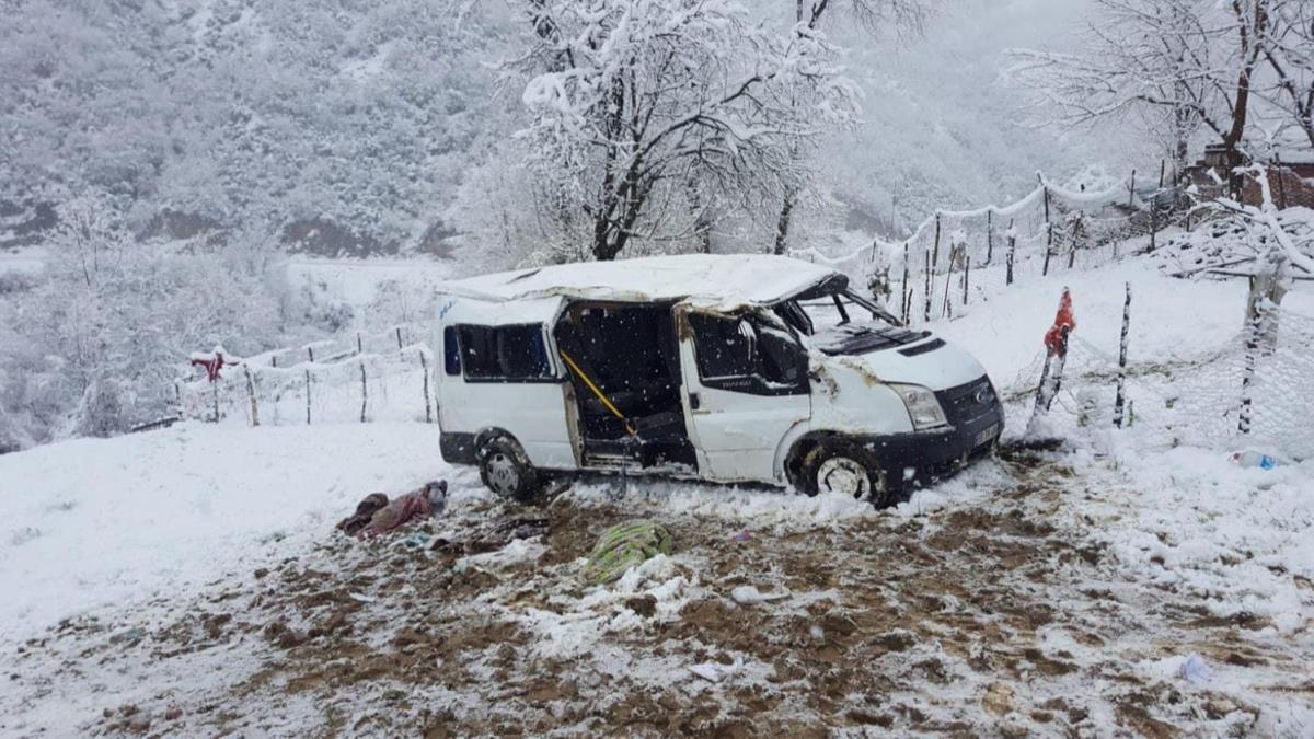 Samsun'da renci servisi kaza yapt: 1 l, 7 yaral