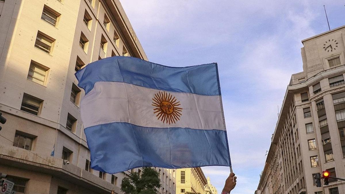 Arjantin'de hkmetin IMF ile yapt bor deme anlamas protesto edildi
