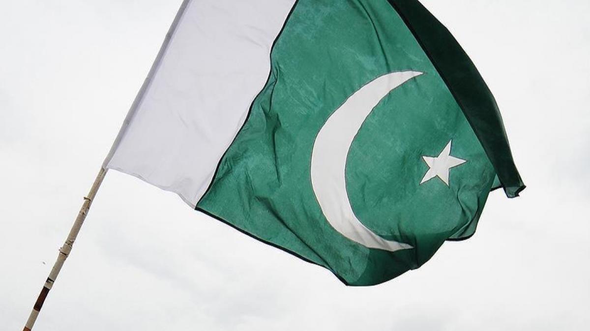 Pakistan'dan spersonik cisim iddias!