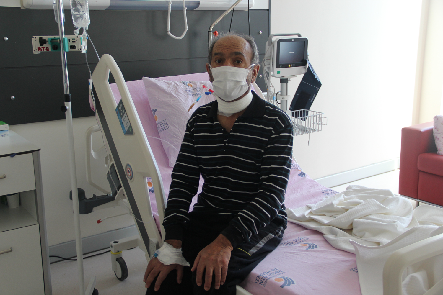 66 ya��ndaki l�semi hastas� koronavir�se yakaland�, imm�n plazma sayesinde nefes ald�