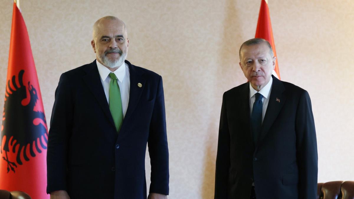 Cumhurbakan Erdoan, Arnavutluk Babakan Edi Rama ile grt