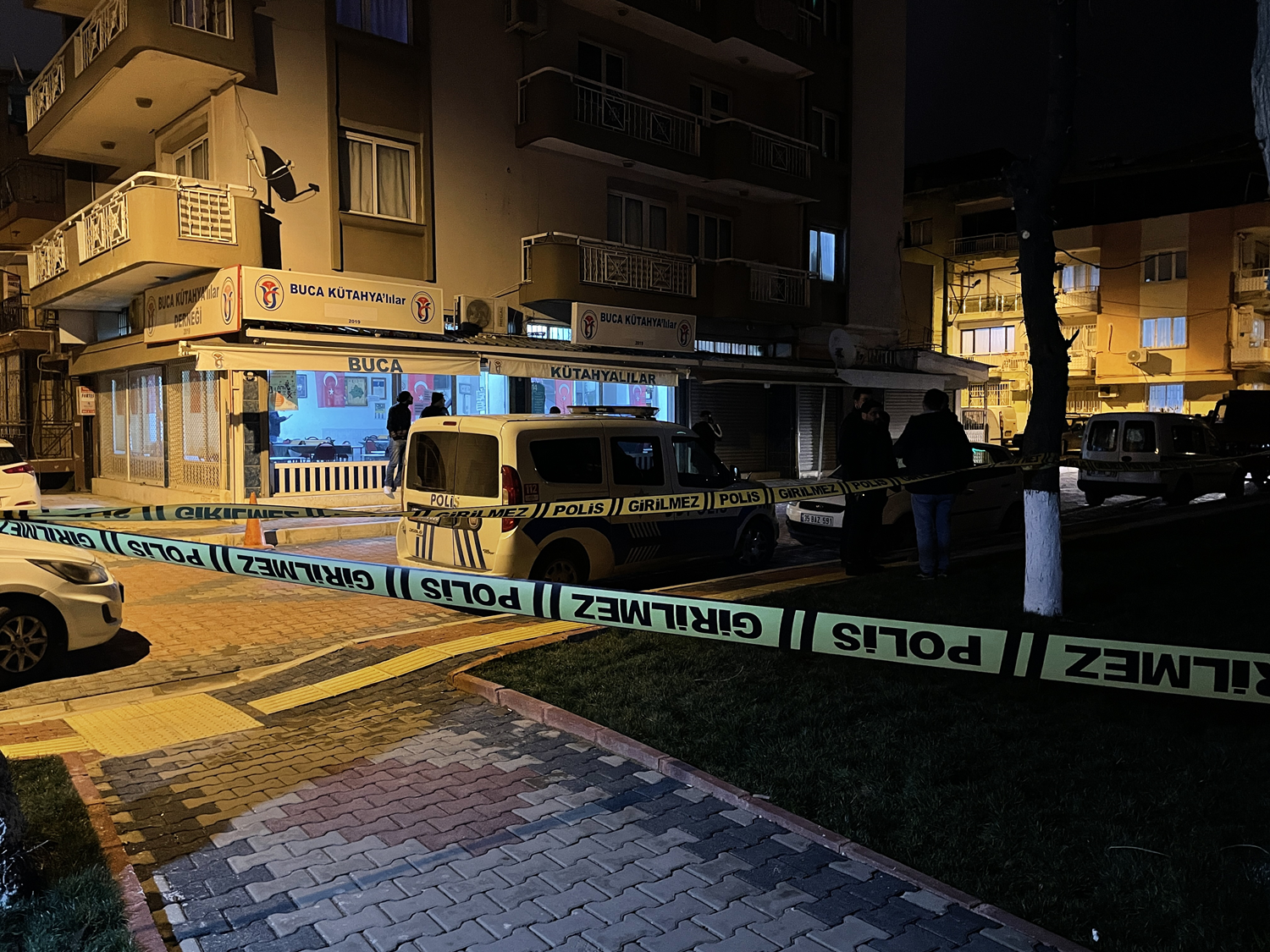 �zmir'de silahl� kavga: 1 �l�