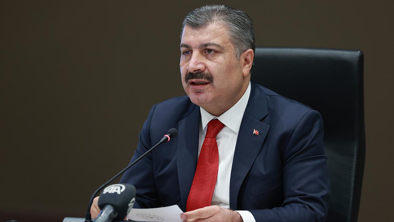 Sa�l�k Bakan� Fahrettin Koca duyurdu: 20 bin yeni personel al�nacak