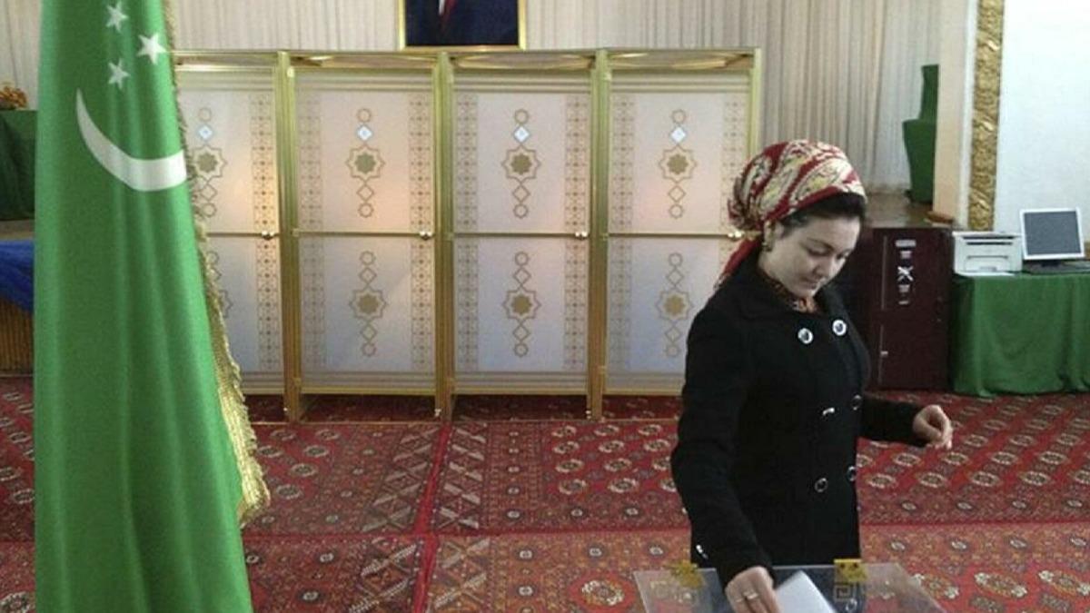 Trkmenistan halk yarn sandk banda
