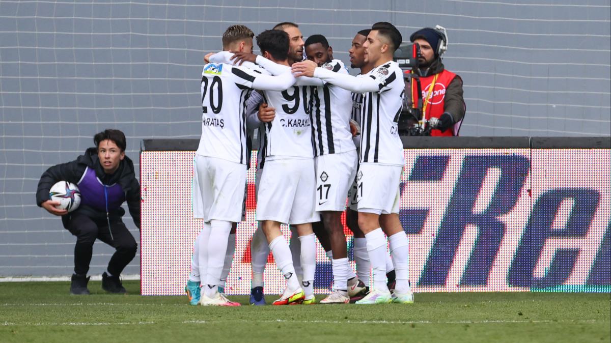 Altay, Yeni Malatyaspor'u tek golle geti