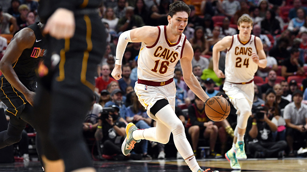 NBA'de mer Faruk Yurtseven'in takm, Cedi Osman'n takmn yendi