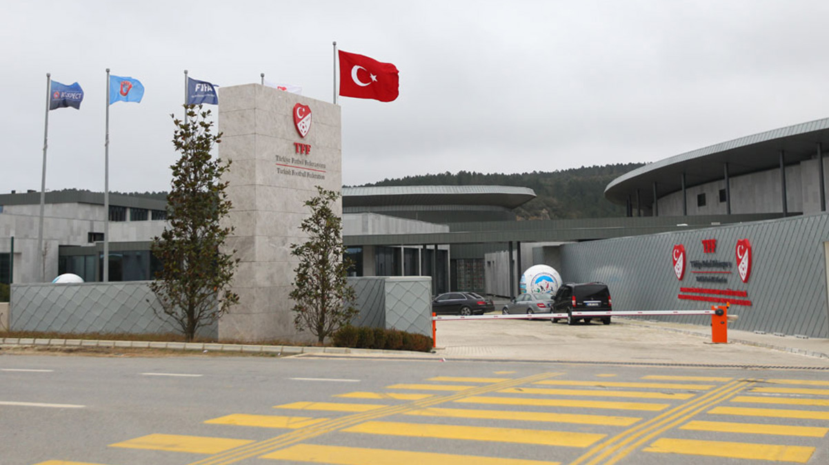 TFF'den Ba�ak�ehir'e 'hakem' cevab�