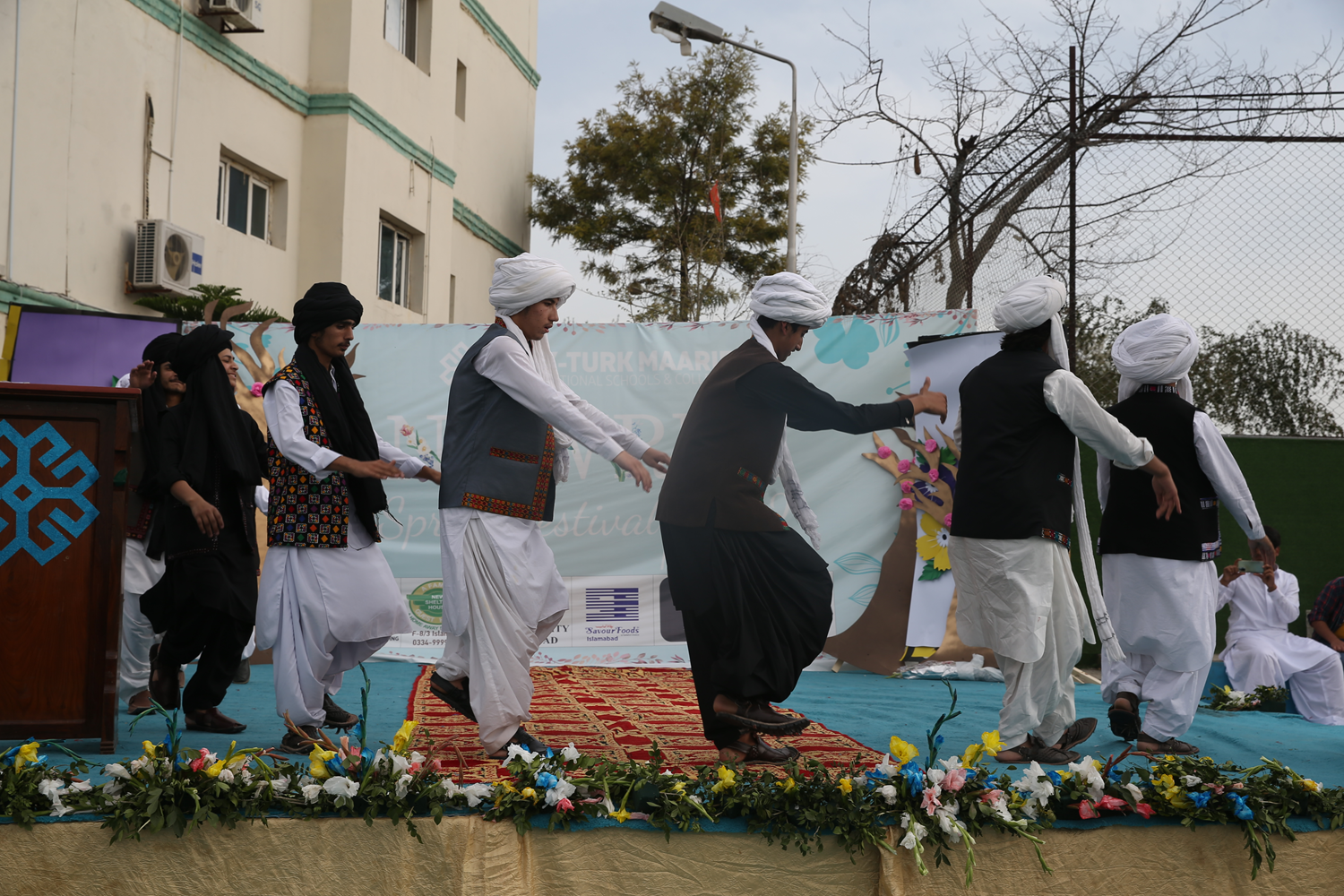 T�rkiye Maarif Vakf�ndan Pakistan'da nevruz etkinli�i