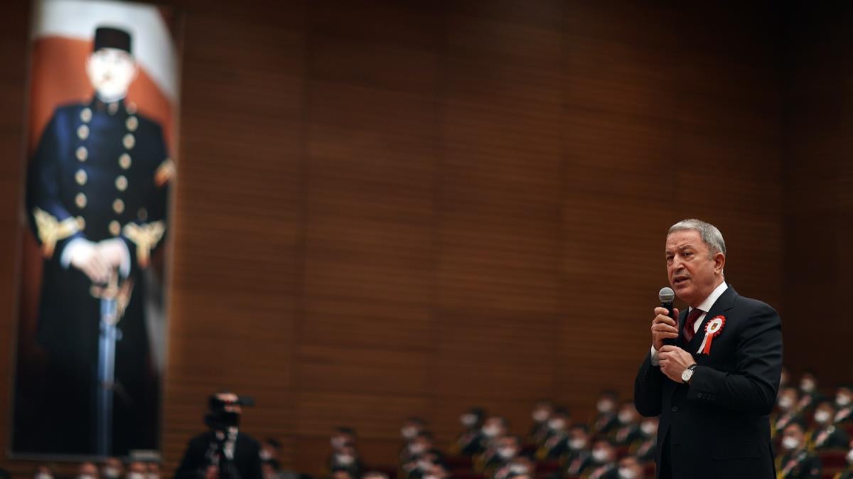 Bakan Akar: Bir milletin vatann ancak o milletin evlatlar yani ordusu korur