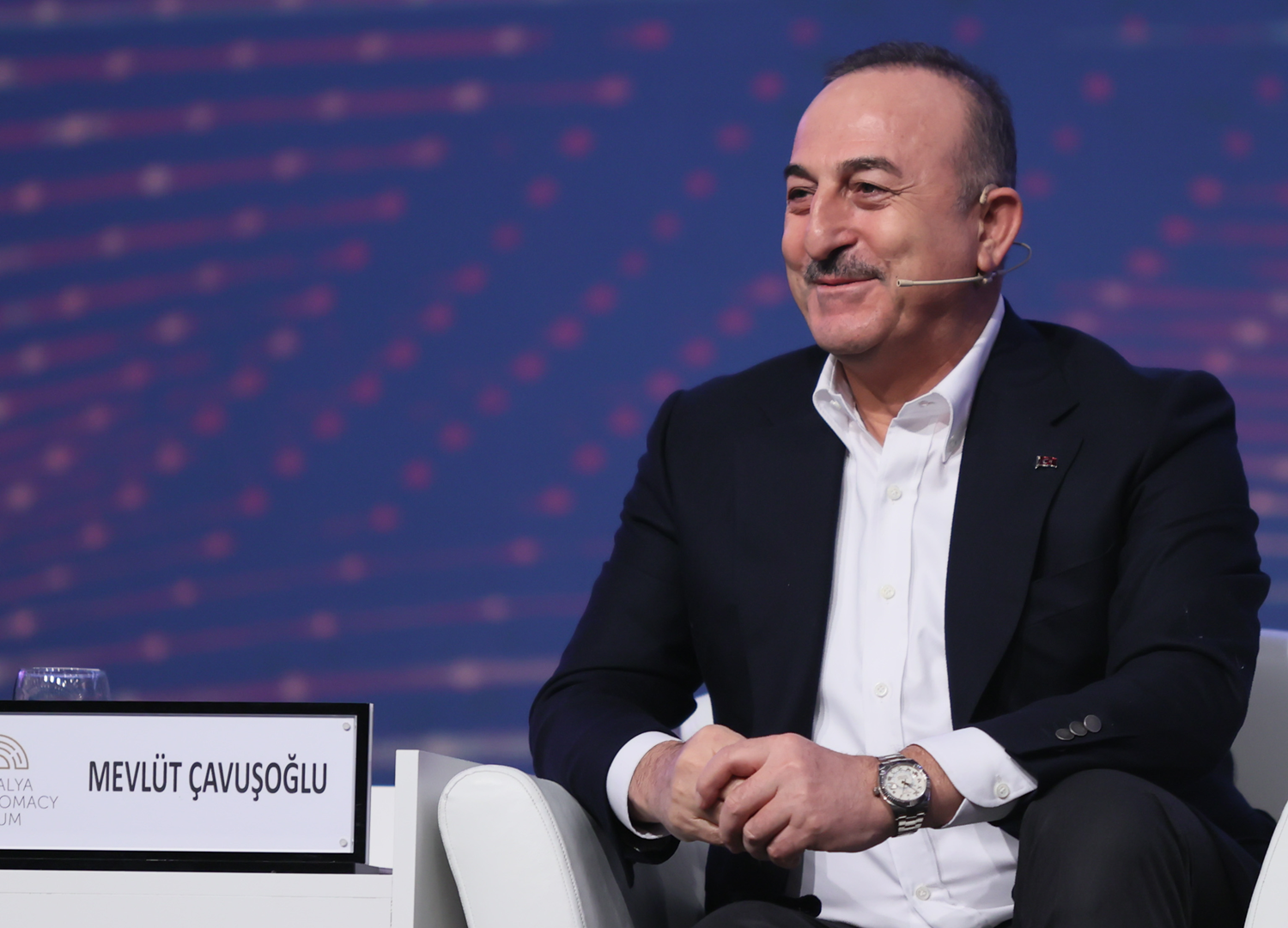 Bakan avuolu: Bir lkenin kalc gc bana gre yumuak gcdr