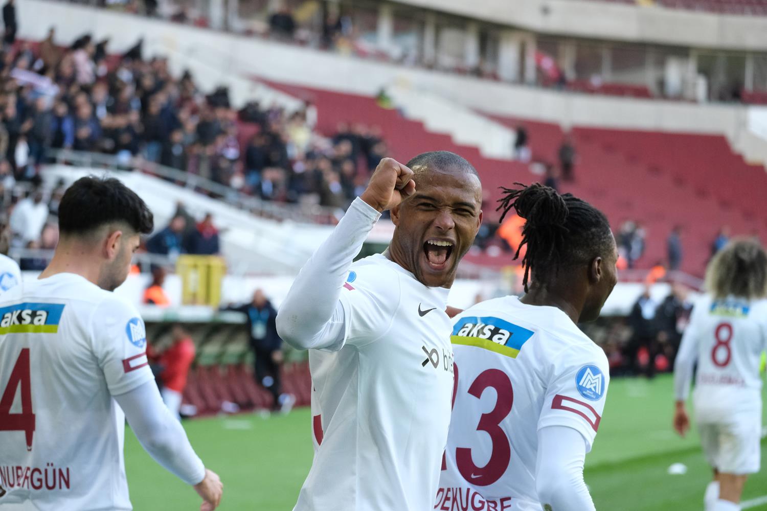 Gol krall���na Hatayspor damgas�! Boupendza'dan sonra �imdi de El Kaabi...