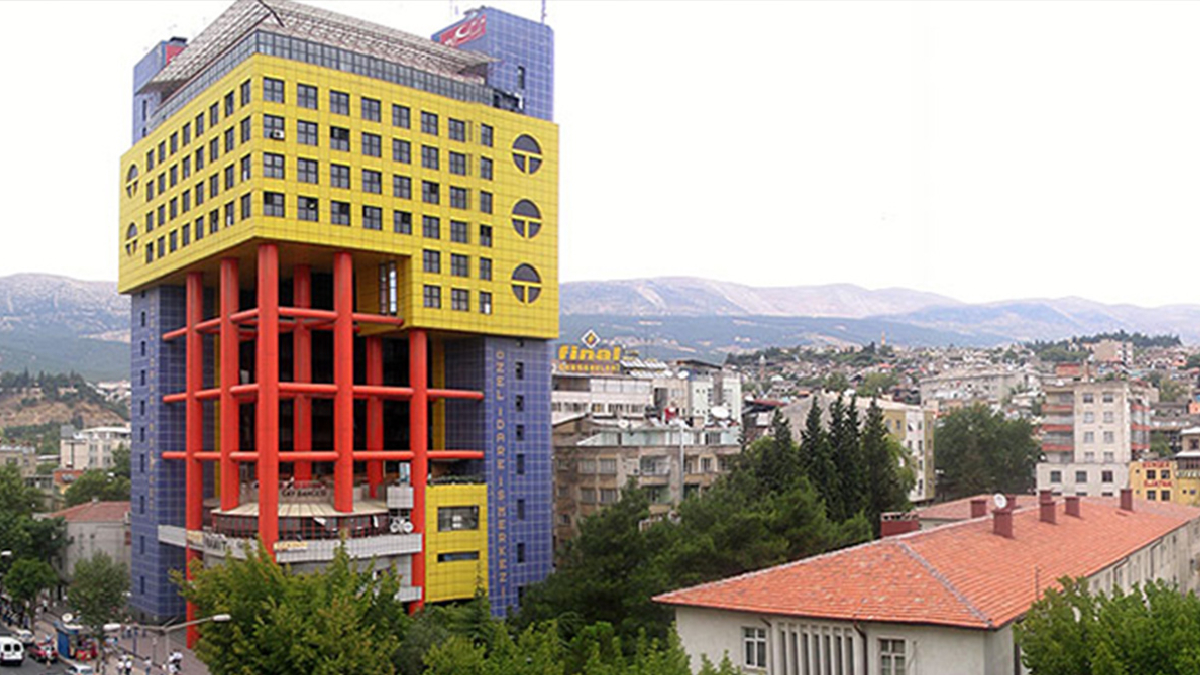 Y�k�m�na ba�lanan 'D�nyan�n en sa�ma binas�'n�n maketi yap�ld�