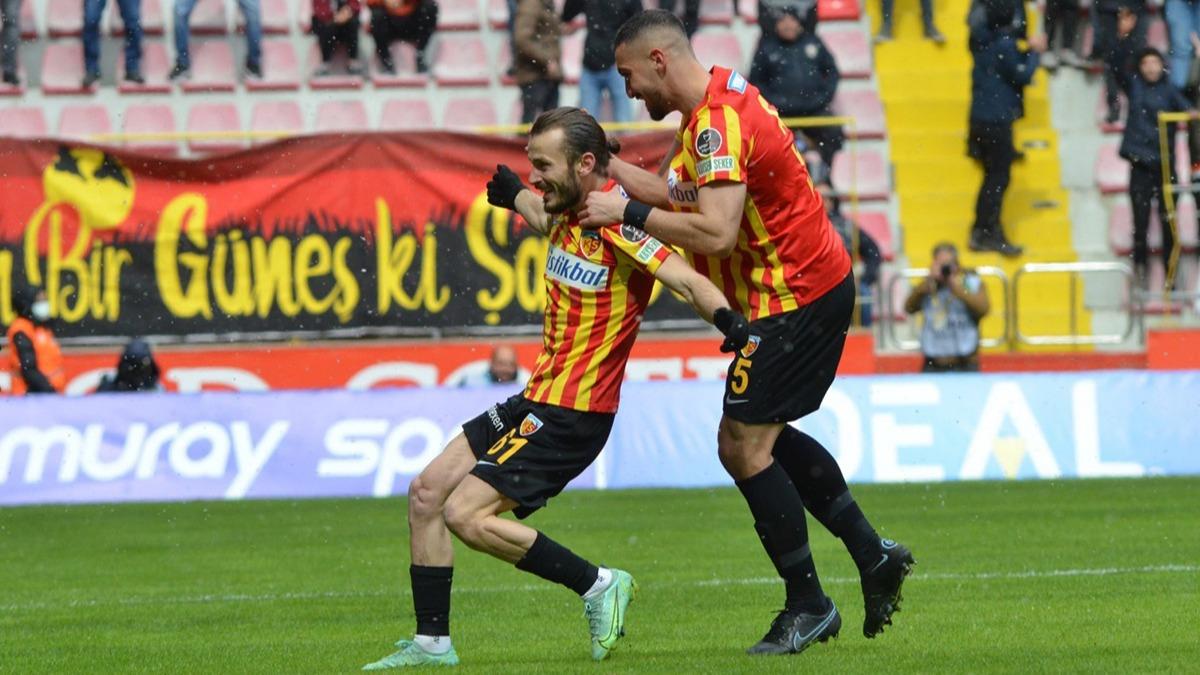 Abdulkadir Parmak Kayserispor'da ilk goln att
