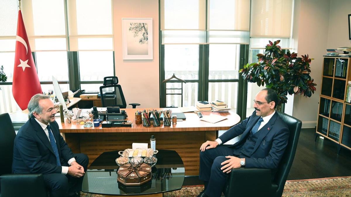 Cumhurbakanl Szcs Kaln, Fransa Cumhurbakan zel Temsilcisi Kepel ile bir araya geldi