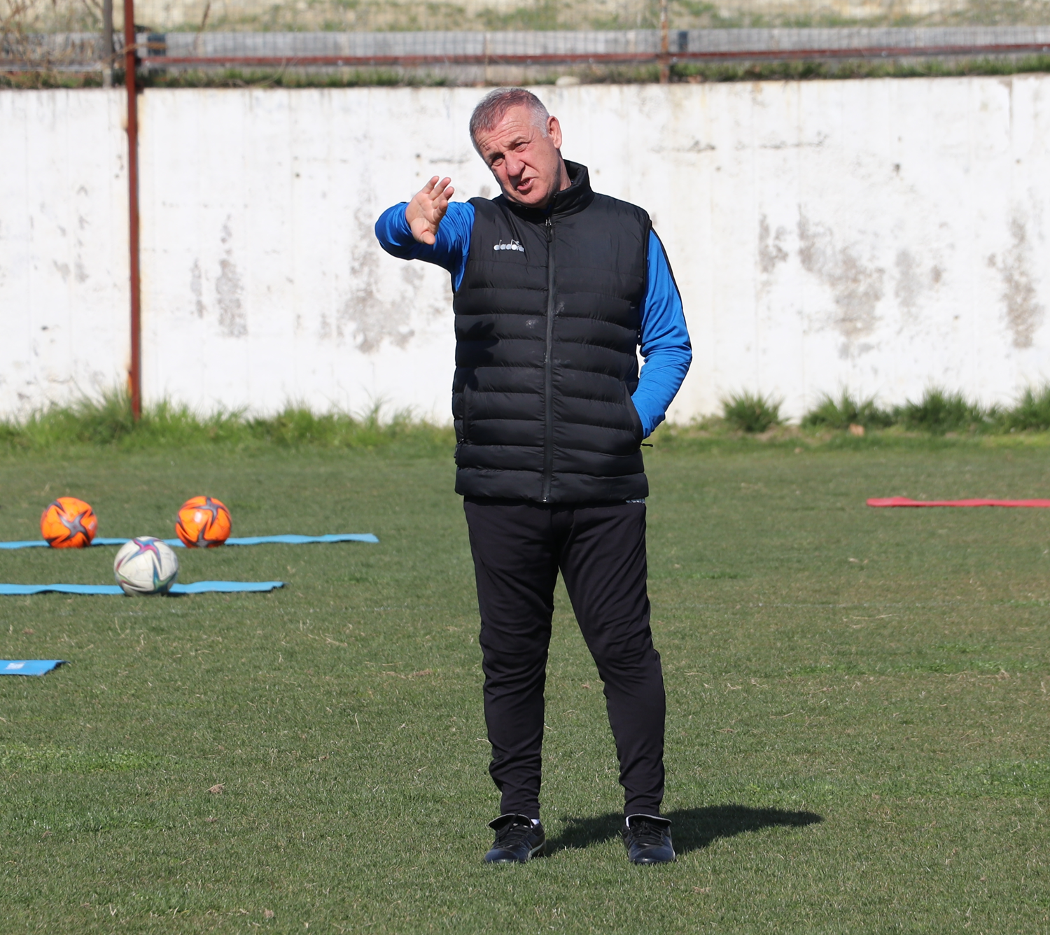 Denizlispor i� sahada 5'te 5 pe�inde