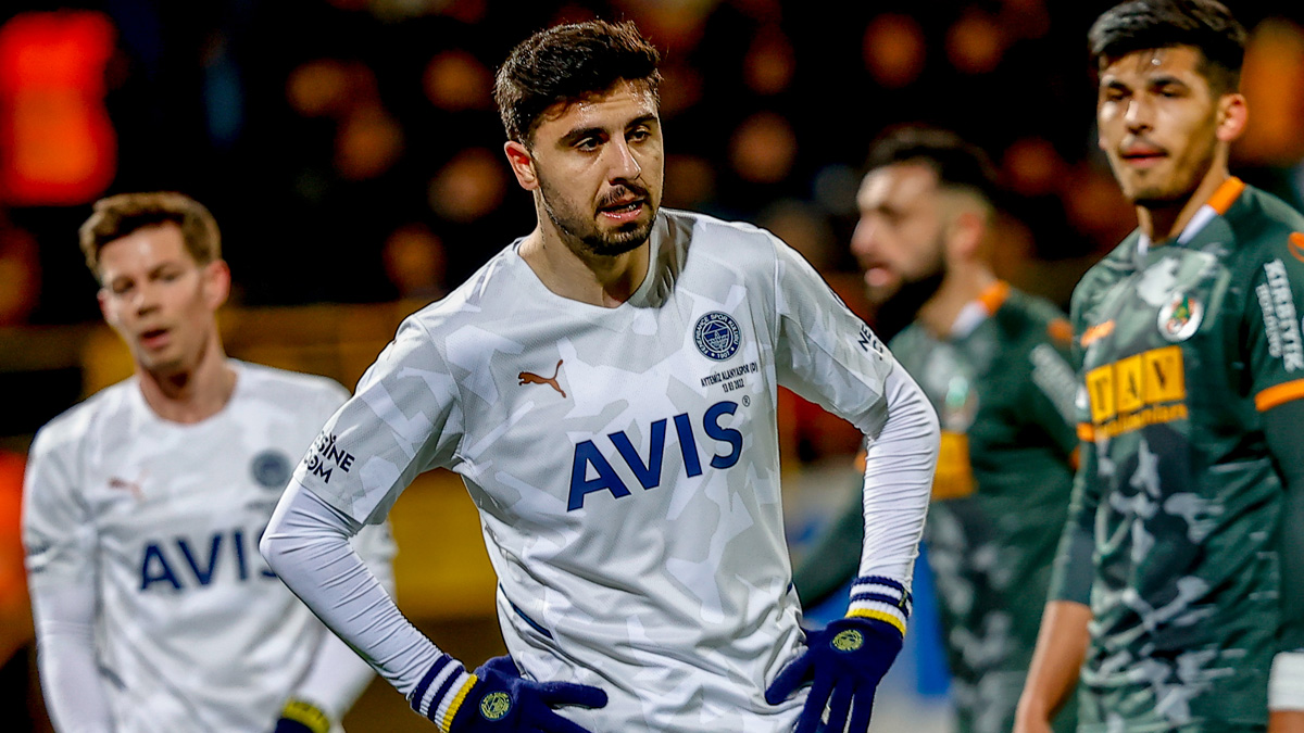 Fenerbah�e'de Ozan Tufan i�in s�rpriz karar! �smail Kartal...